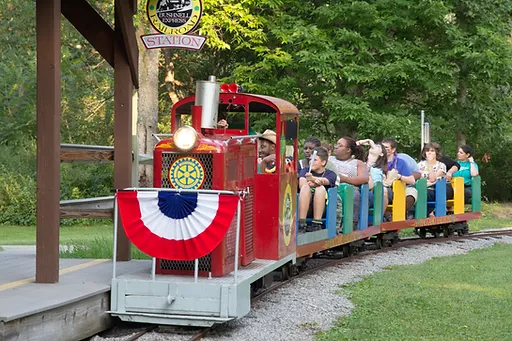 The Camp Haccamo Train with campers, counselors and parents pulls into Haccamo Station